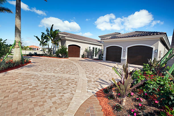 Best Driveway Paving Contractor  in Fountainebleau, FL